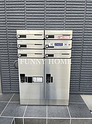 不在時にも安心♪受け取りに便利な宅配ボックス♪