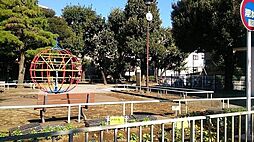 区立上馬四丁目公園 640m