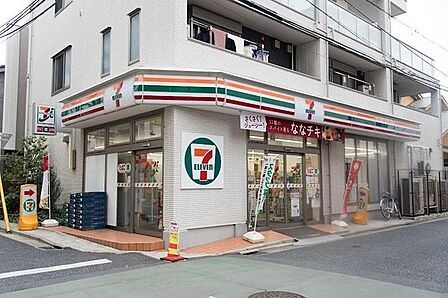 セブンイレブン下高井戸駅北口店 840m