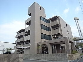 兵庫県神戸市灘区新在家南町3丁目（賃貸マンション3LDK・1階・68.00㎡） その1