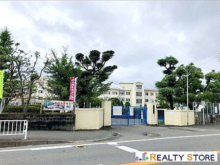 福岡市立筥松小学校 徒歩18分。 1300m