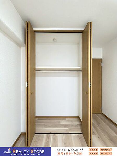【クローゼット】大きな収納スペースが魅力的♪全居室に収納完備、居室の全空間を有効活用出来ますね♪