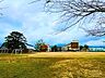 周辺：菰野町立朝上小学校明治8年開校主体的に学びに向かい、仲間とともに高め合う子どもの育成を教育目標に掲げる 2970m