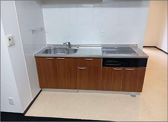 キッチン トーワ・イーストヒルズ 5階/-