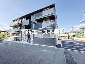 プレステージア忍ヶ丘II  ｜ 大阪府四條畷市岡山東1丁目（賃貸アパート2LDK・1階・61.74㎡） その1