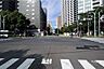 その他：敷地南西側の前面道路(南東側から)