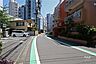 その他：敷地北東側の前面道路(北西側から)