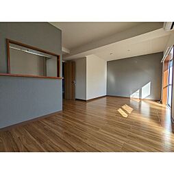 サンビーム八代 305 3階1LDKのリビング/ダイニング