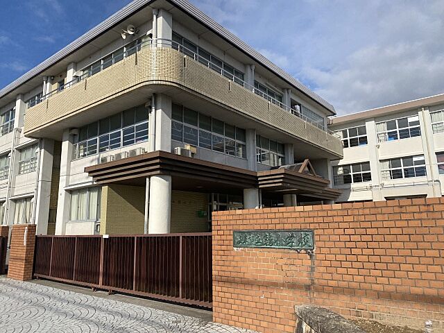 岐阜市立鶉小学校