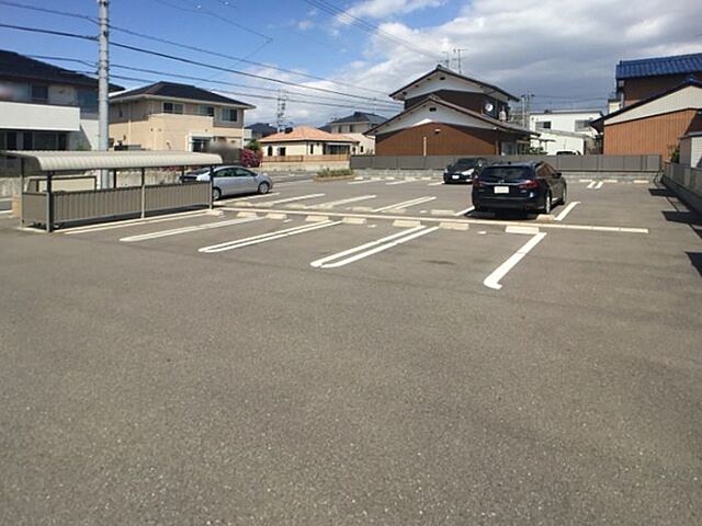 6 / 17