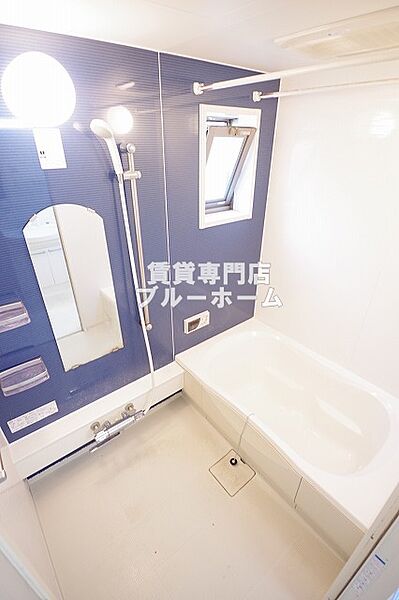 画像6:浴室乾燥機・追い焚き機能付きのお風呂！