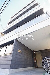 外観：鉄骨造4階建てのマンションです！