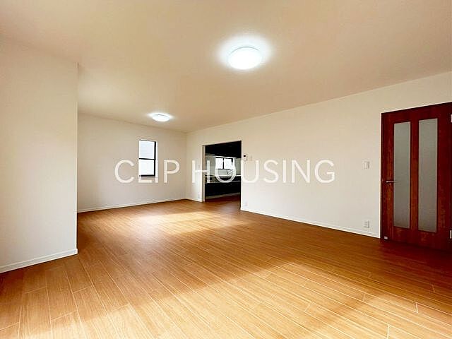 リビング/ダイニング 八王子市元八王子町2丁目