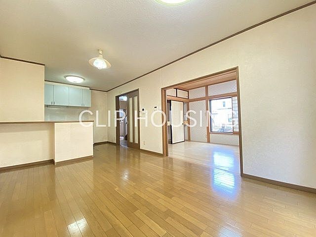 リビング/ダイニング 八王子市散田町5丁目