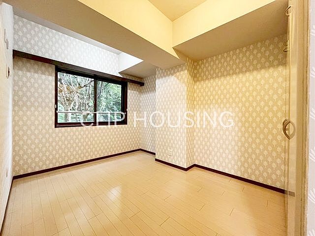 寝室 ル・アール高尾エグザフォート 1階/-