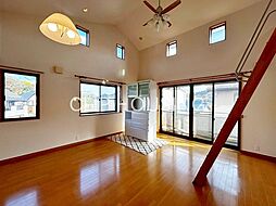 あきる野市雨間 中古戸建 5LDKのリビング/ダイニング
