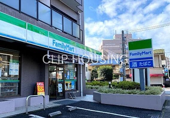 ファミリーマー...