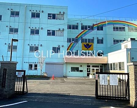 日野市立夢が丘小学校 徒歩11分。 870m