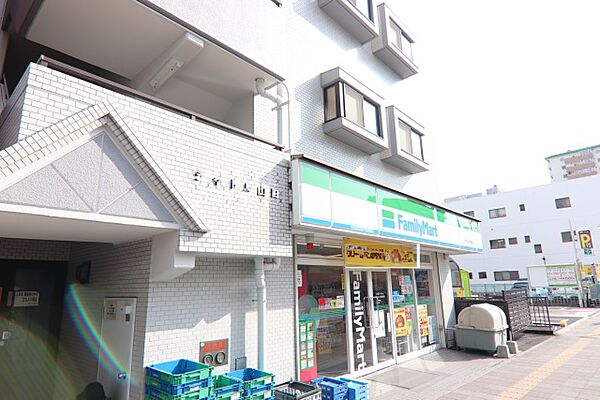 画像16:ファミリーマート　ナカムラ伝馬町店