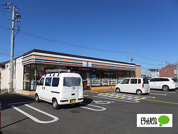画像24:コンビニ「セブンイレブン近江八幡駅東店まで528m」