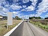 外観：東側前面道路
