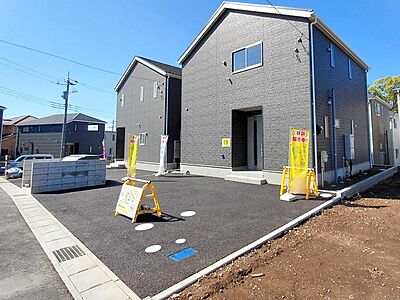 外観:18号棟側より 外観:18号棟側より