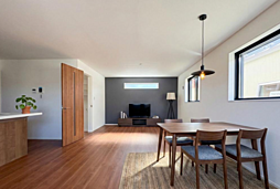 リビング/ダイニングの画像