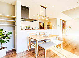 リビング/ダイニングの画像