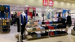 ユニクロアトレ亀戸店 徒歩10分。 740m