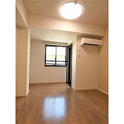 クララハウス 201 2階ワンルームのリビング/ダイニング