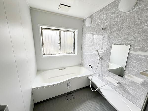 浴室を拡大表示
