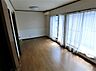 寝室：9帖の洋室です
