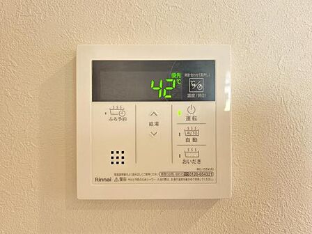 訪問者を確認できるTVモニター付きインターフォンです。