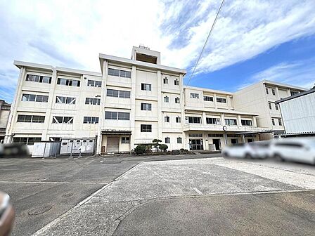 三浦市立南下浦中学校まで約2400m(徒歩30分)