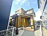 外観：間取はファミリーにもおすすめ4LDKの戸建です。