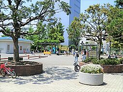 お子様とのお散歩やペットとのふれあいなど、日常の中で閑静な自然のゆとりを感じていただくことができます。