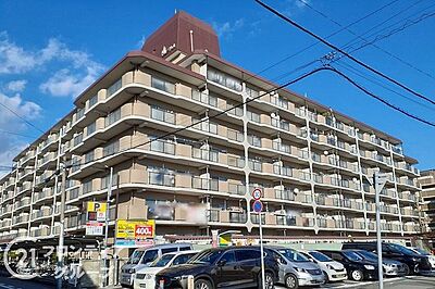 外観：RC造7階建てのマンションです