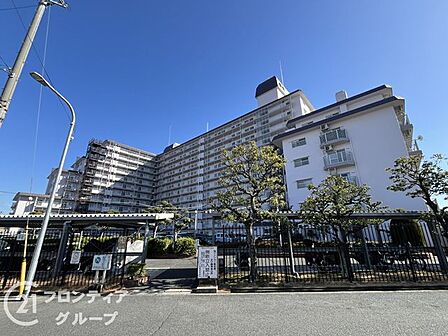 大規模マンションは、充実した共用施設と安心の管理体制で、快適な暮らしを提供する理想的な住環境です!