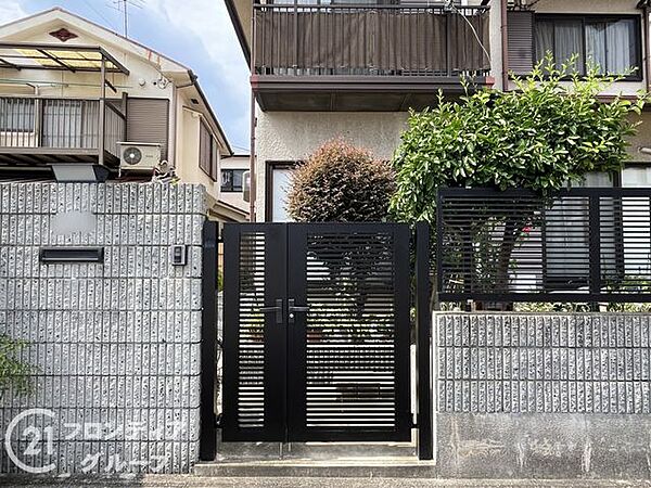 玄関を拡大表示