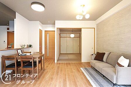 住まい選びは、価格や立地だけでなく、将来の暮らし方まで含めて考えることが大切です。今の段階で気になっていることを、まずスタッフに話してみてください