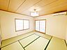 和室：【2階和室8帖】イグサの香りに癒される、居心地のいいお部屋です。