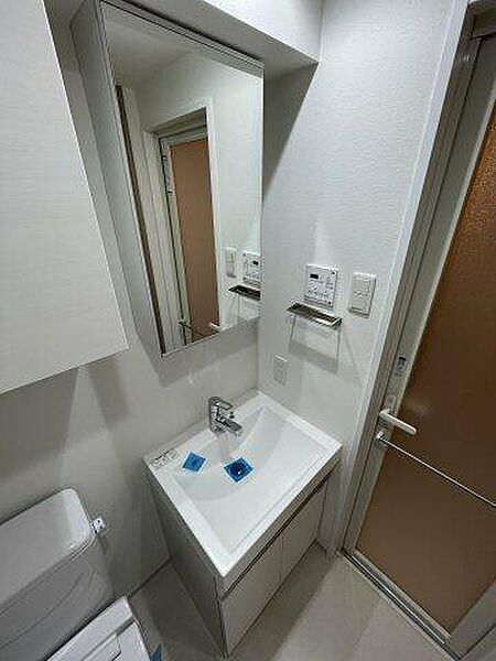 リライア横濱関内