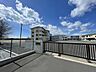 周辺：下稲吉小学校（850m）
