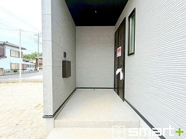 玄関を拡大表示