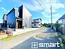 外観：～閑静な住宅街の立地～ ・周辺は閑静な住宅街となっておりますので、静かな暮らしをご実現いただけます。 ・前面道路の交通量も多くないので、小さなお子様がいるご家庭でもご安心ですね。 