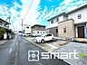 外観：〜閑静な住宅街の立地〜 ・周辺は閑静な住宅街となっておりますので、静かな暮らしをご実現いただけます。 ・前面道路の交通量も多くないので、小さなお子様がいるご家庭でもご安心ですね。 