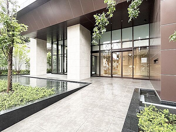 エントランスを拡大表示