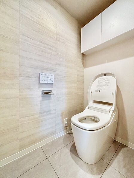 トイレは温水洗浄機能付き