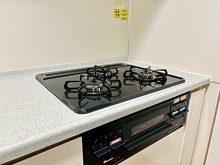 三口ガスコンロでお料理が一気にはかどりそう  