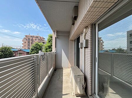 心地よい風を感じながらお洗濯物が干せそうです